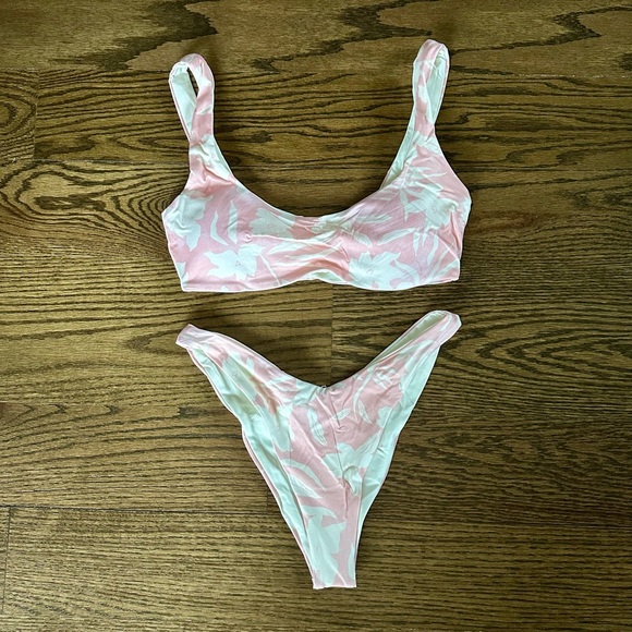 L*Space Paradise Blooms Bikini Set, Lizzie Top & Cabana Bottom, NWT - Picture 7 of 16